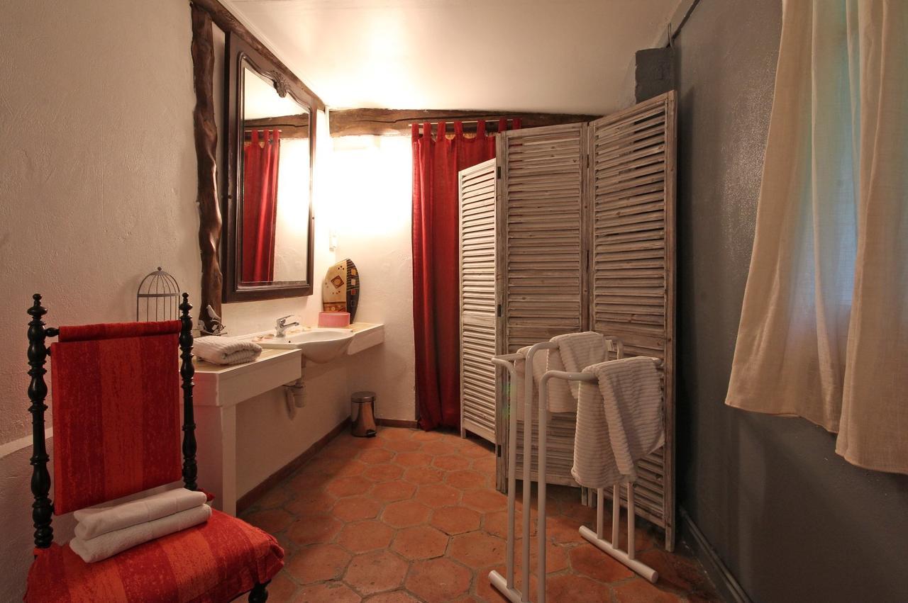 ปอมเนียล เดอ ลา เอริสซอนนิแยร์ Bed & Breakfast Saint-Aubin-de-Bonneval ภายนอก รูปภาพ