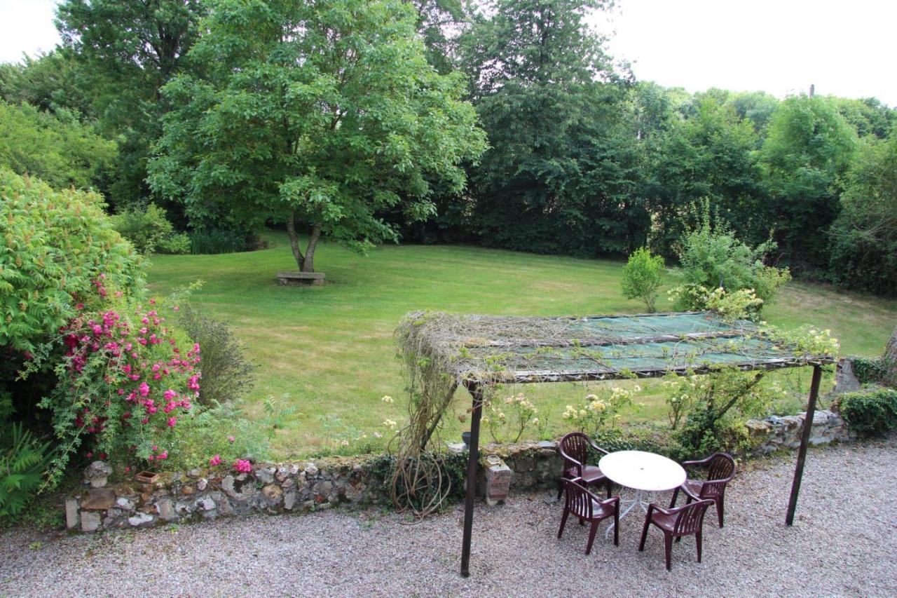 ปอมเนียล เดอ ลา เอริสซอนนิแยร์ Bed & Breakfast Saint-Aubin-de-Bonneval ภายนอก รูปภาพ