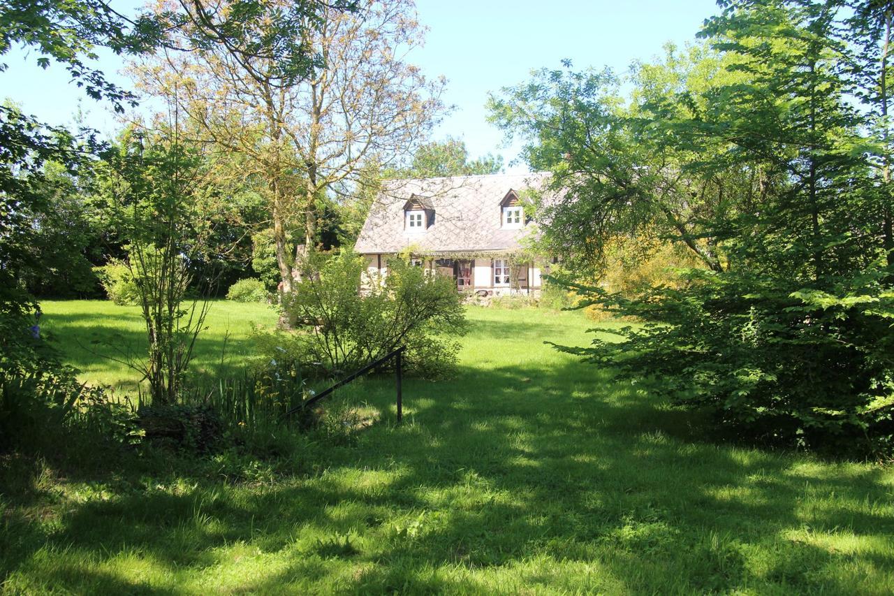 ปอมเนียล เดอ ลา เอริสซอนนิแยร์ Bed & Breakfast Saint-Aubin-de-Bonneval ภายนอก รูปภาพ
