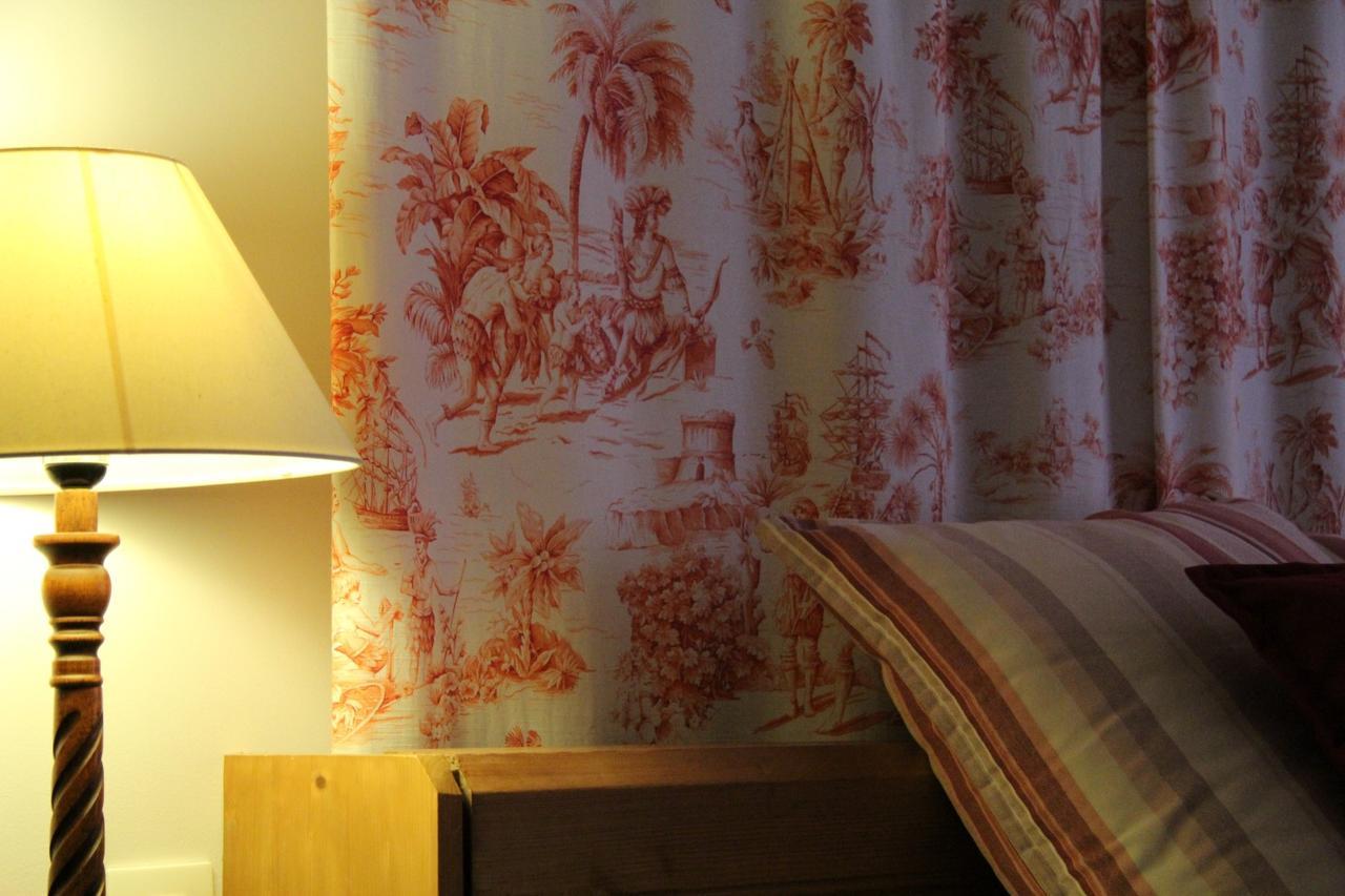 ปอมเนียล เดอ ลา เอริสซอนนิแยร์ Bed & Breakfast Saint-Aubin-de-Bonneval ภายนอก รูปภาพ
