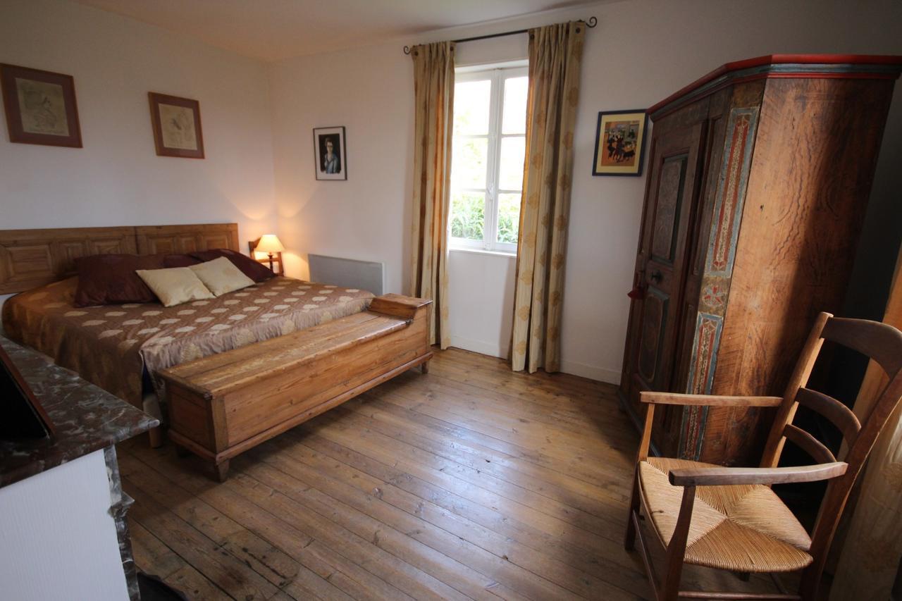ปอมเนียล เดอ ลา เอริสซอนนิแยร์ Bed & Breakfast Saint-Aubin-de-Bonneval ภายนอก รูปภาพ