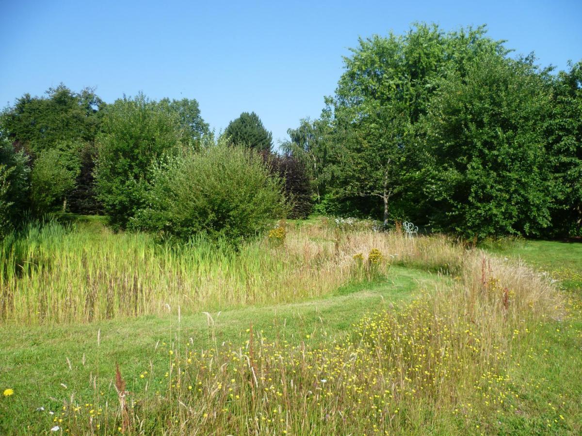 ปอมเนียล เดอ ลา เอริสซอนนิแยร์ Bed & Breakfast Saint-Aubin-de-Bonneval ภายนอก รูปภาพ